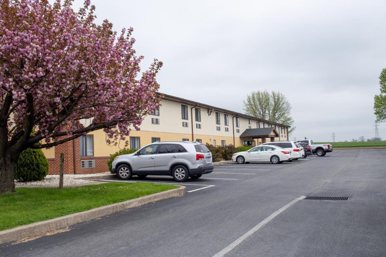Eastbrook Inn Ронкс Екстериор снимка
