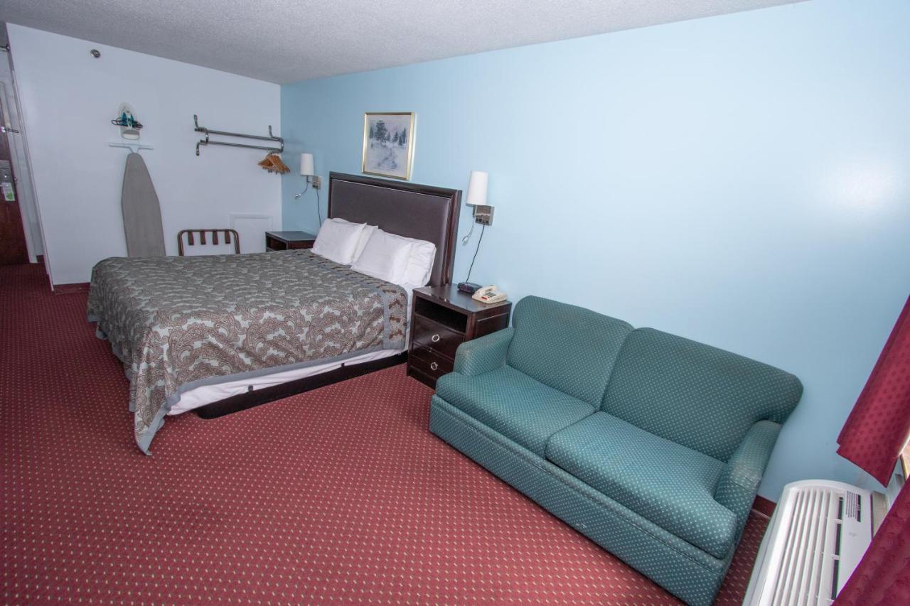 Eastbrook Inn Ронкс Екстериор снимка